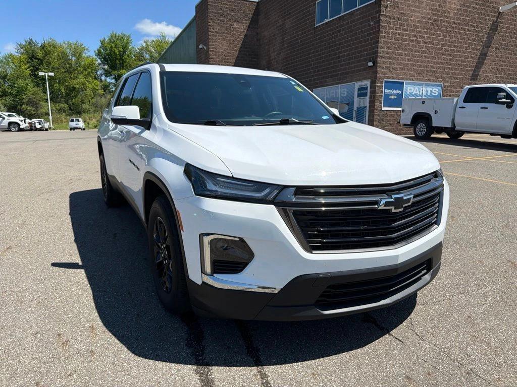 chevrolet traverse limited 2024 1GNETVKW3RJ134947 image chevrolet traverse limited 2024 1GNETVKW3RJ134947 image